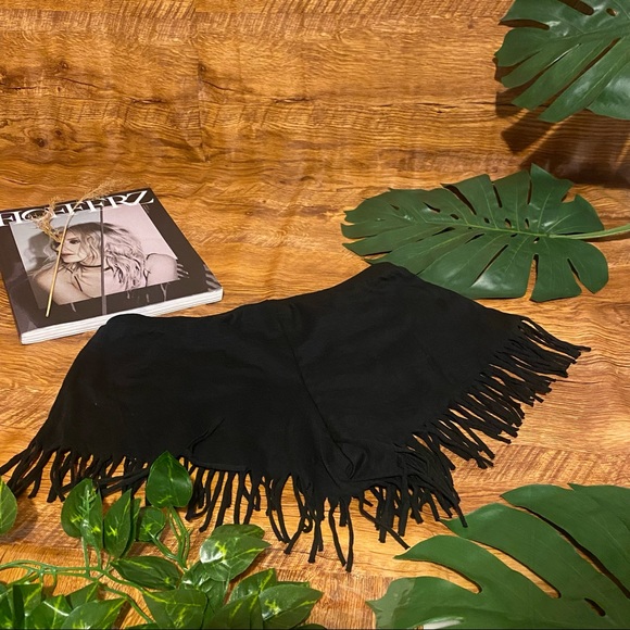 Women’s Black Fringe Hem Shorts from T-shirt Place 🇨🇦 Brand New sizes S & M - Picture 12 of 14